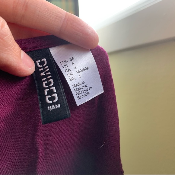 ✨4/30$ H&M Witchy Summer Plum Dress - BUNDLE SALE✨ - Picture 4 of 5